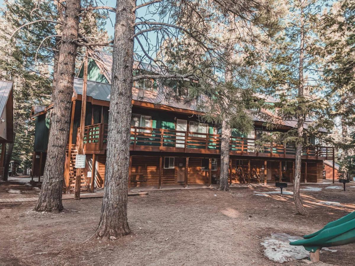 Pinewoods Resort And Rv Park Duck Creek Village Екстер'єр фото